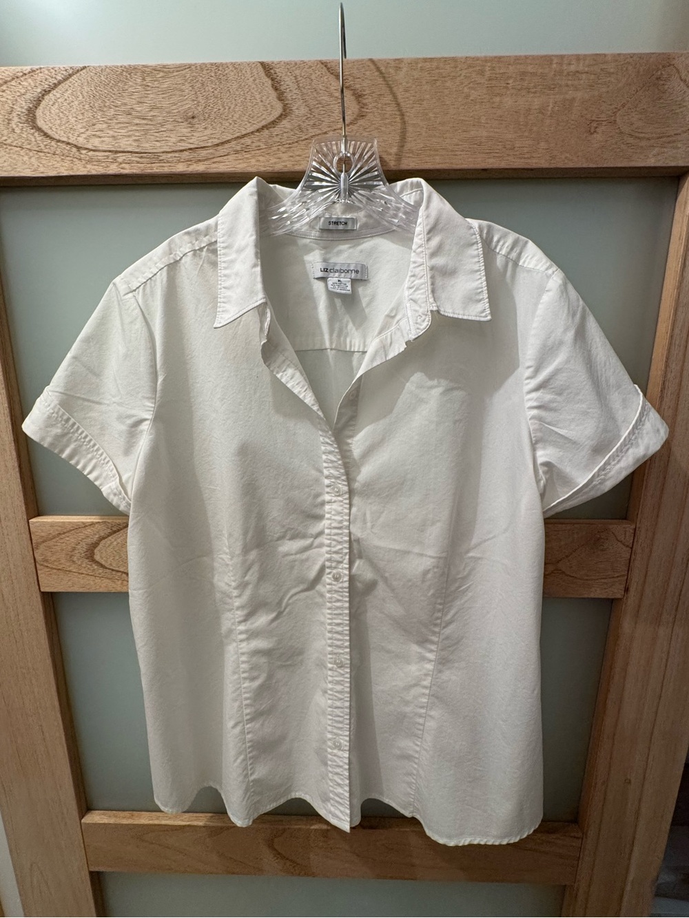 Liz Claiborne White Short Sleeve Button-Up Top